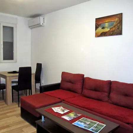 Apartament Cezar *